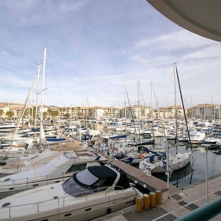 Apartment With Balcony And View On The Port Fréjus Exterior foto